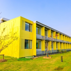 Container hotel