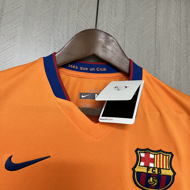 Retro 2006-07 Barcelona Away retro football jersey