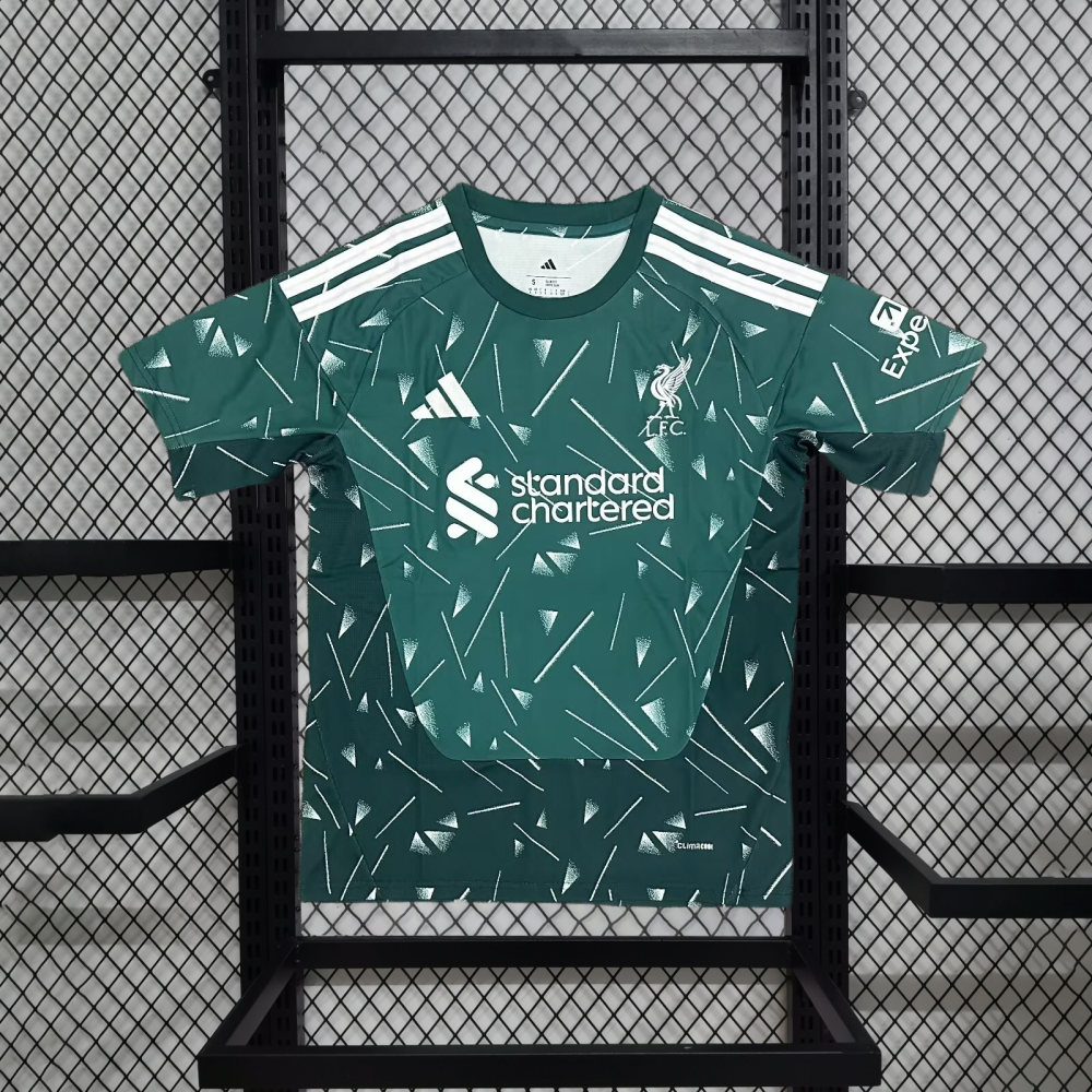 2026-27 Liverpool goalkeeper Football jersey