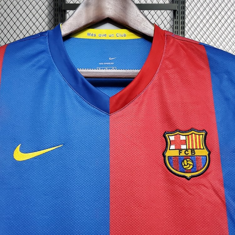 Retro 2006-07 FC Barcelona home Retro XAVI MESSI RONALDINHO DECO ETO'O Football jersey
