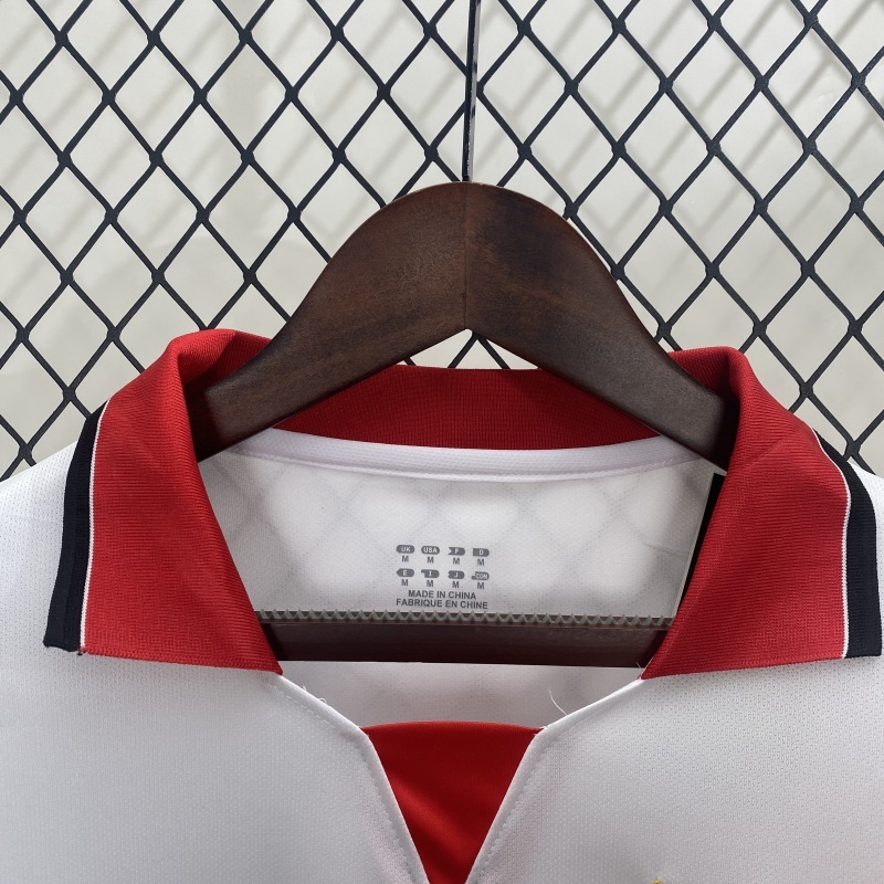 Retro 2001-02 Rayo Vallecano Home Retro Football jersey