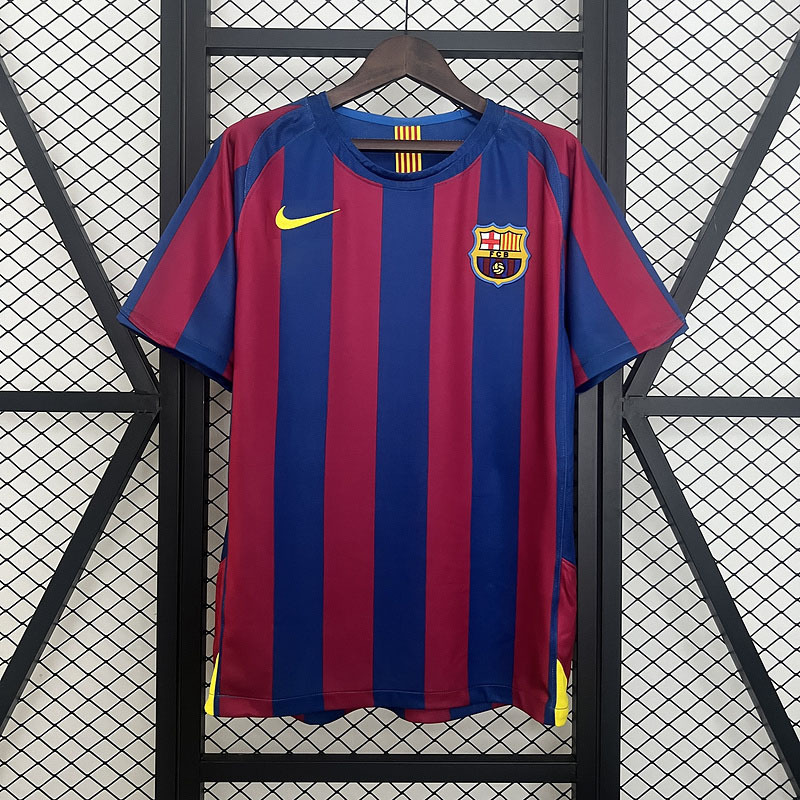 Retro 2005-06 FC Barcelona home Retro XAVI MESSI RONALDINHO Football jersey