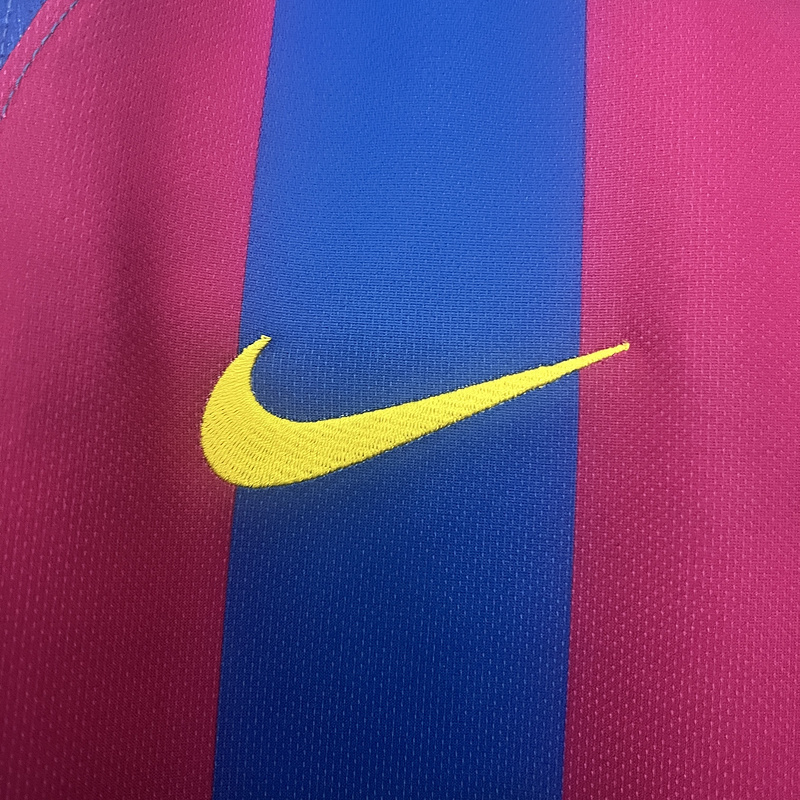 Retro 2005-06 FC Barcelona home Retro XAVI MESSI RONALDINHO Football jersey