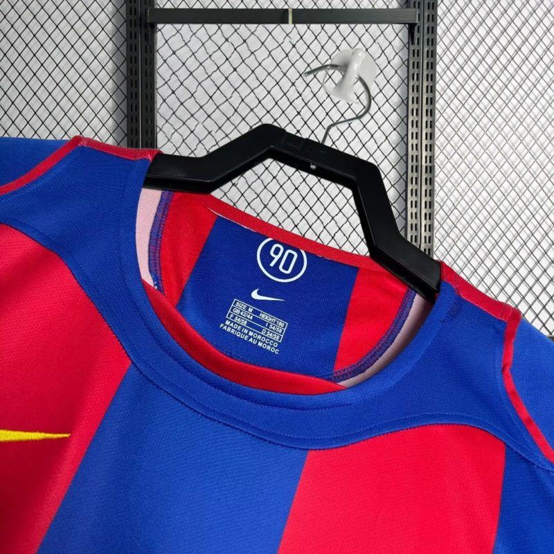 Retro 2004-05 Barcelona Home Retro football jersey