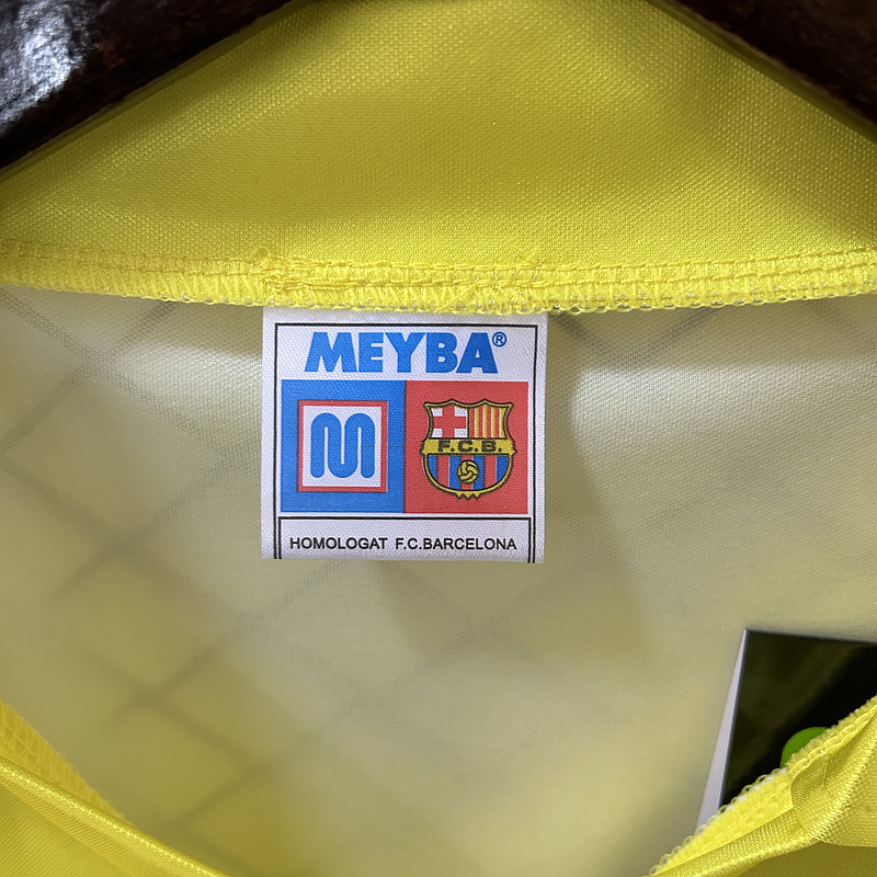 Retro 1982-84 Barcelona Away retro Football jersey
