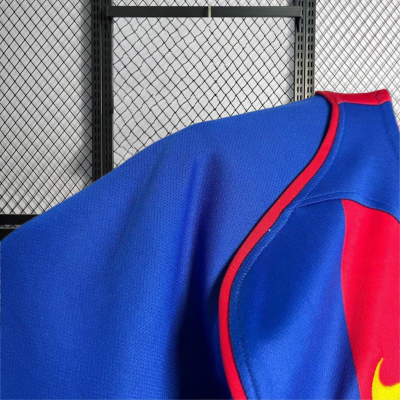 Retro 2004-05 Barcelona Home Retro football jersey