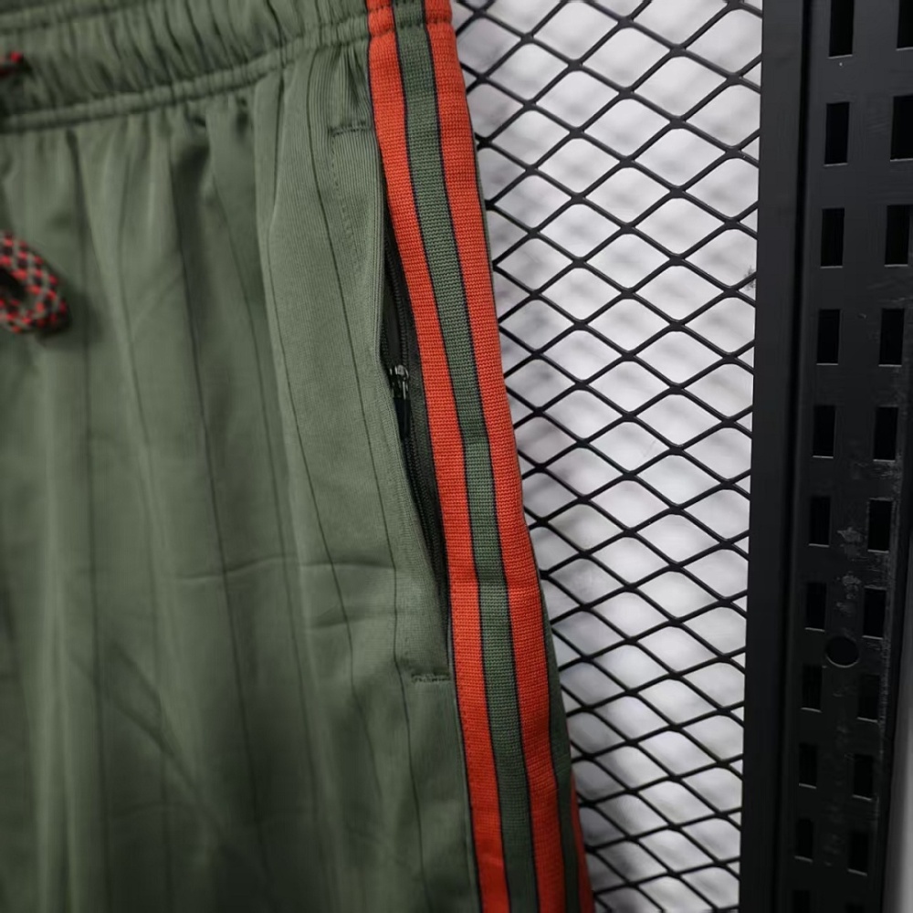 Player 2025-26 shorts Bayern Munchen shorts