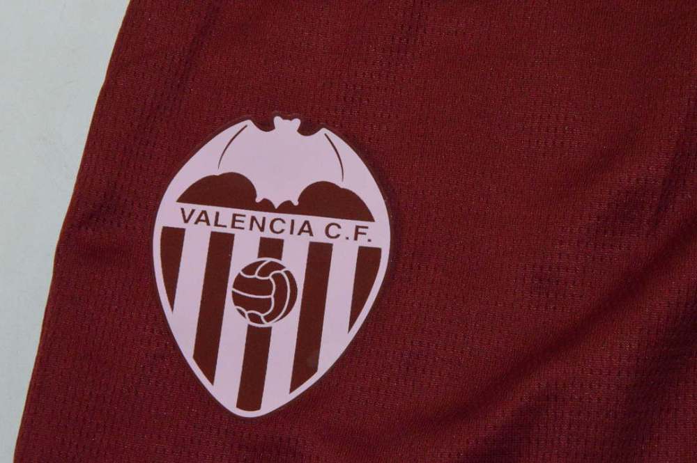 kid kit  2026-27 Valencia  pink third away Football jersey