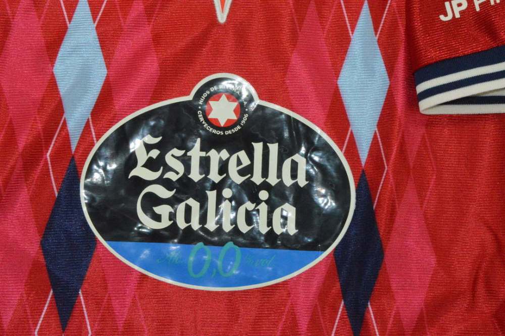 Celta 2026-27 red third away kid kit