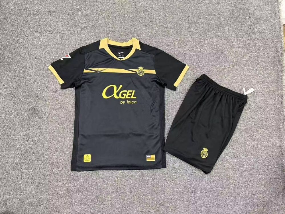 kids kit 26-27 MALLORCA KID KIT soccer jersey size 16-28