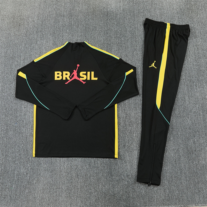 Brazil 2026-27 Black paired with yellow  training suit Zip Football Tracksuit