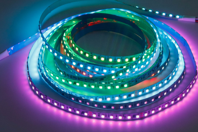 DC24V 8mm Narrow LED Strip SMD 2835 RGB FW1934A IC 120 LEDs/m 20 Pixels,Whymelighting – Pro LED Strips & Diffused Blocks, Factory Direct,DC24V 8mm Narrow LED Strip SMD 2835 RGB FW1934A IC 120 LEDs/m 20 Pixels