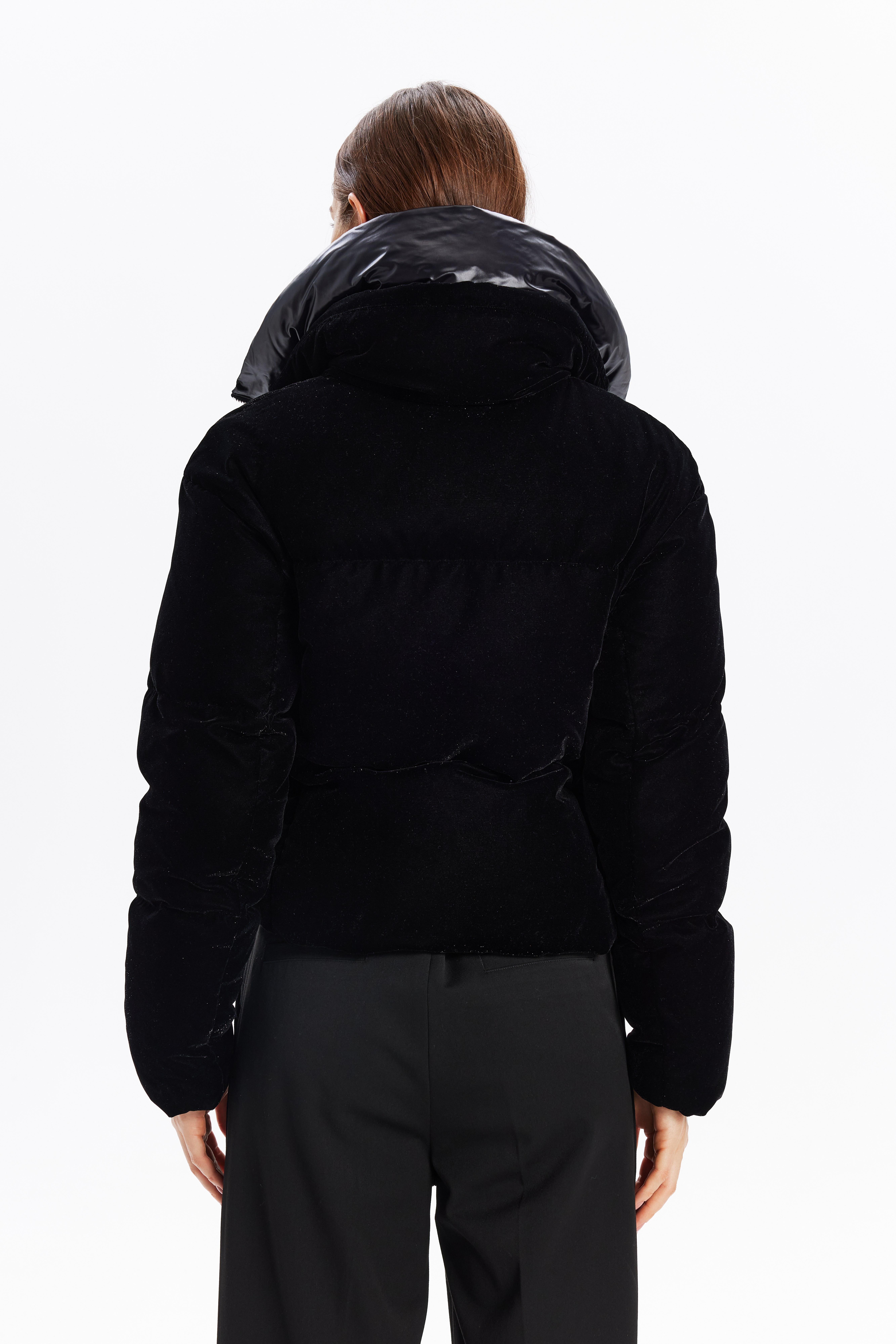 ODM Wholesale High-quality Solid-color Thick Fashion Women's Bubble Down Jacket for Winter Outdoor Warmth and Puffer Jacket,Yingjieli,ODM Wholesale High-quality Solid-color Thick Fashion | Custom Down...