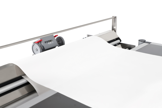 Tapeziermaschine mit 85 cm Arbeitsbreite