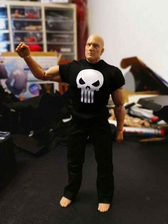 Netflix Punisherr Suit/ Headsculpt 1:12