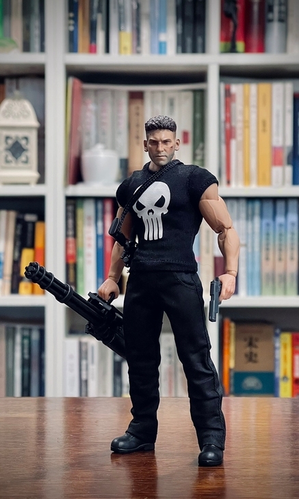 Netflix Punisherr Suit/ Headsculpt 1:12