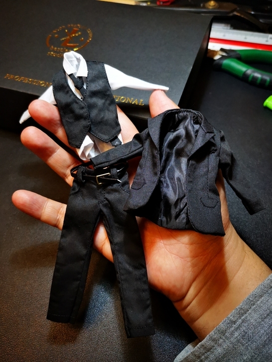 Vtoys zero black suit 1:12
