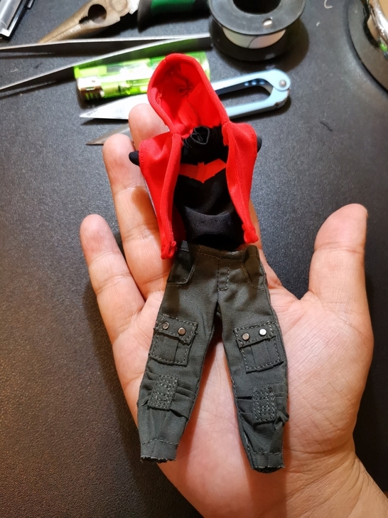 Red hat boy suit 1:12