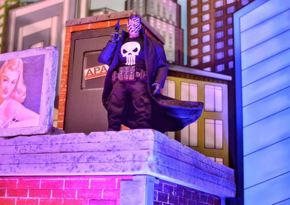Mezco punisher Black long dust coat 1/12