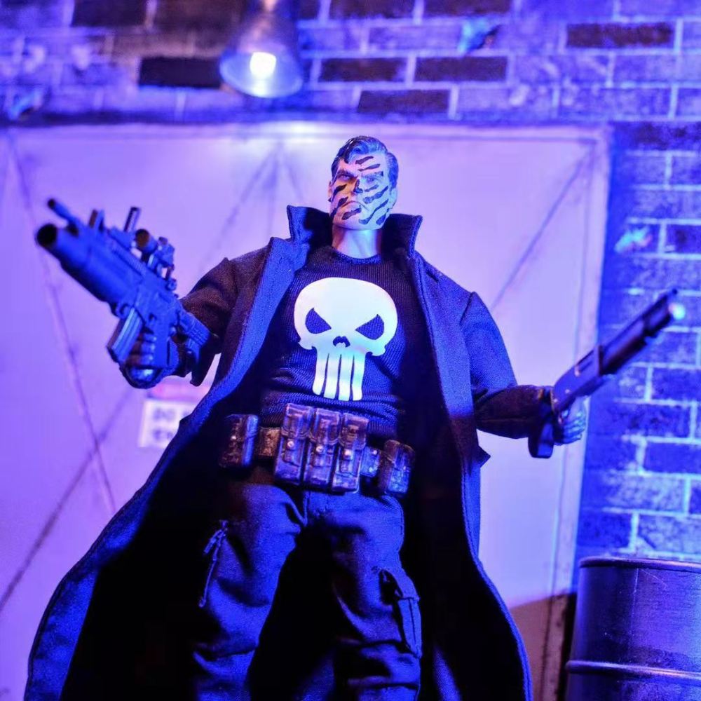 Mezco punisher Black long dust coat 1/12