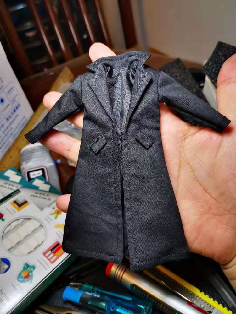 Mezco punisher Black long dust coat 1/12