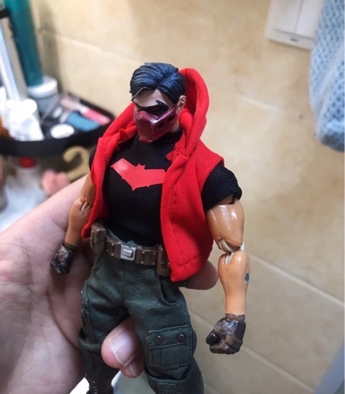 Red hat boy suit 1:12