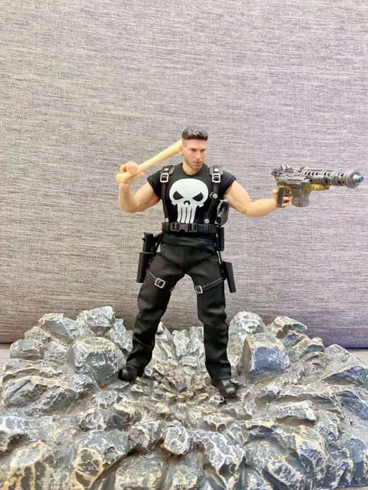 Netflix Punisherr Suit/ Headsculpt 1:12
