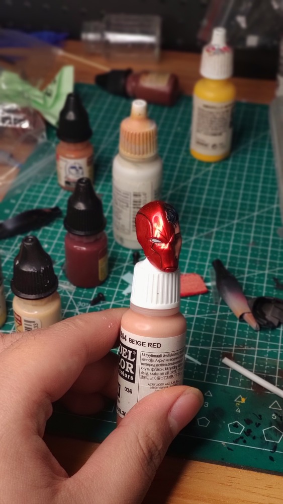 War damage version of red Boy headsclpt 1:12