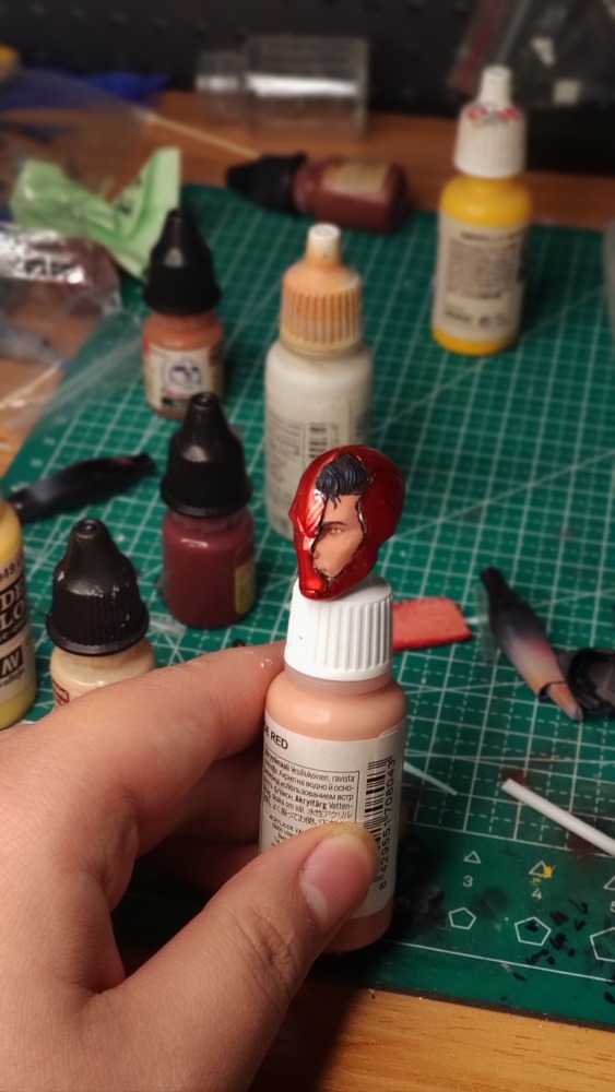 War damage version of red Boy headsclpt 1:12