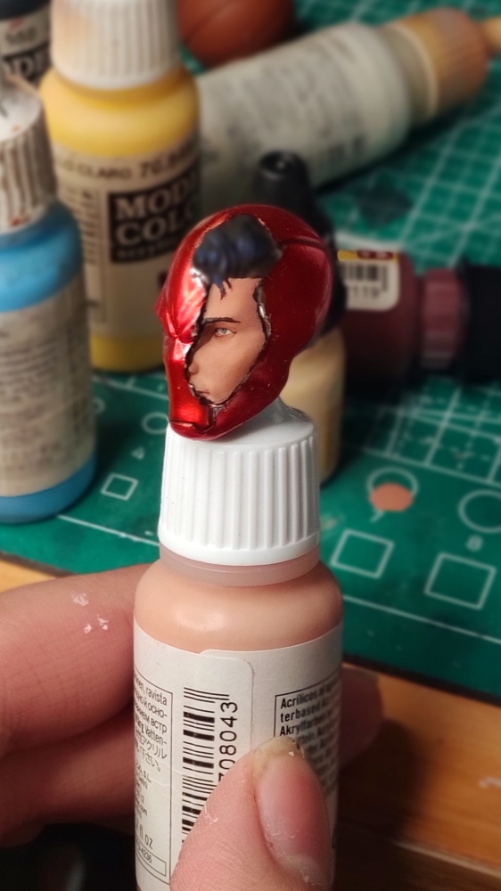 War damage version of red Boy headsclpt 1:12