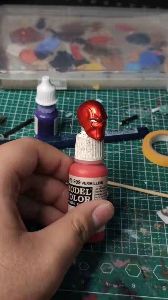 red hoodd(Metallic paint) headsclpt 1:12