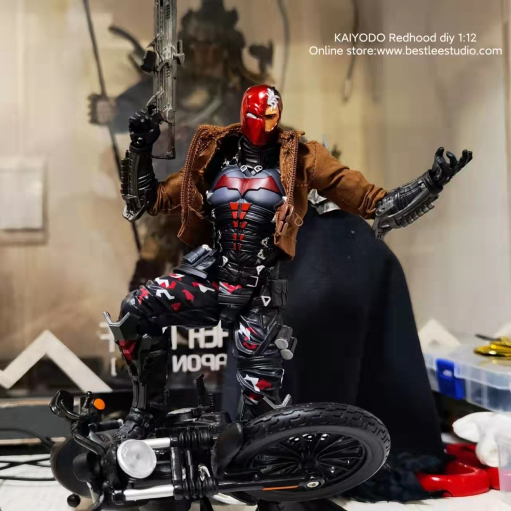 KAIYODO Redhoodd jacket/headsculpt/toy gun 1:12