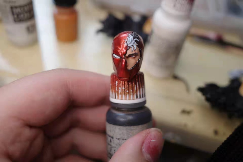 KAIYODO Redhoodd jacket/headsculpt/toy gun 1:12
