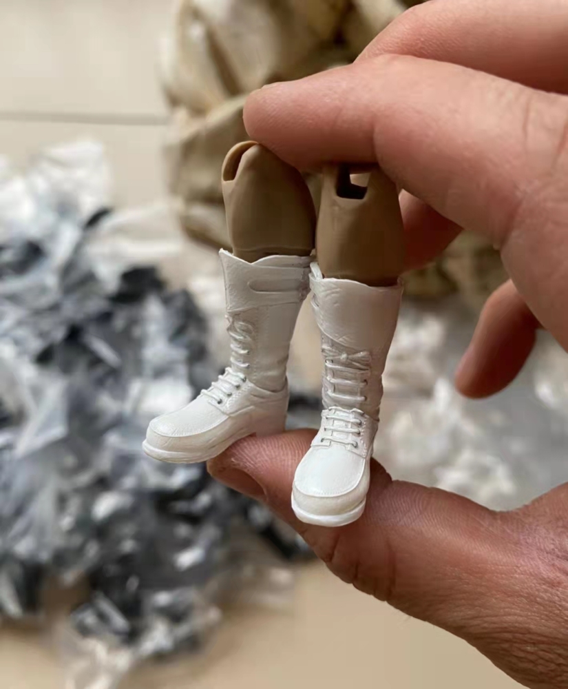 Mezco /VT DIY  boots 1:12