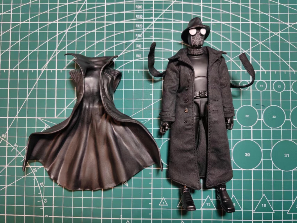 Sentinel/Ml Shadow Spider-Man Black dust coat 1:12