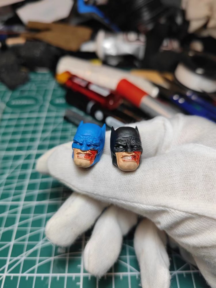 Mafex Batmann (The battle damage version)  headsclpt 1:12