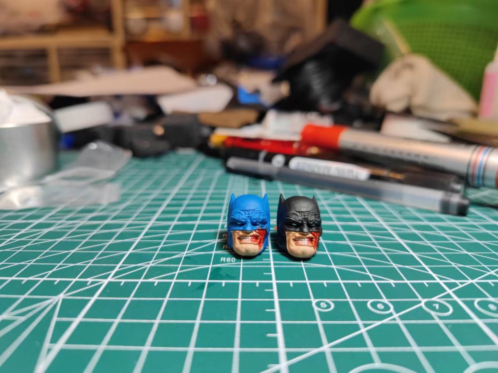 Mafex Batmann (The battle damage version)  headsclpt 1:12