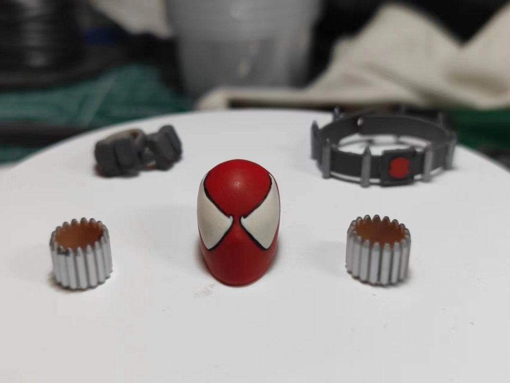 ml mezcoo Scarlet spiderr suit/toy accessories  1：12