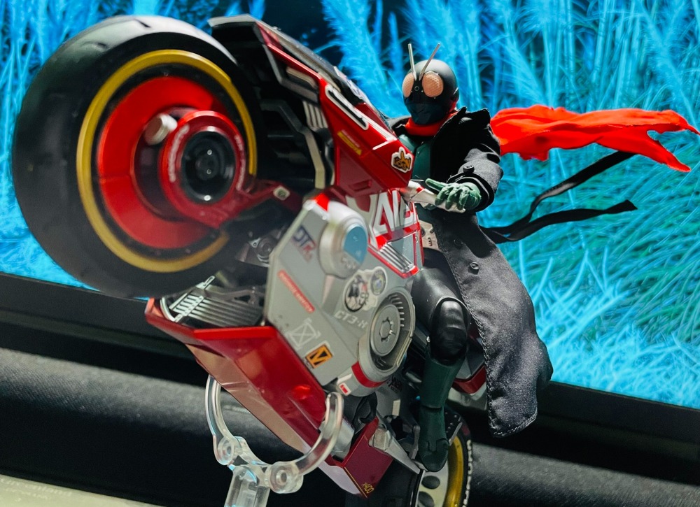 shf Mask Warrior Black trench coat+Red scarf 1：12
