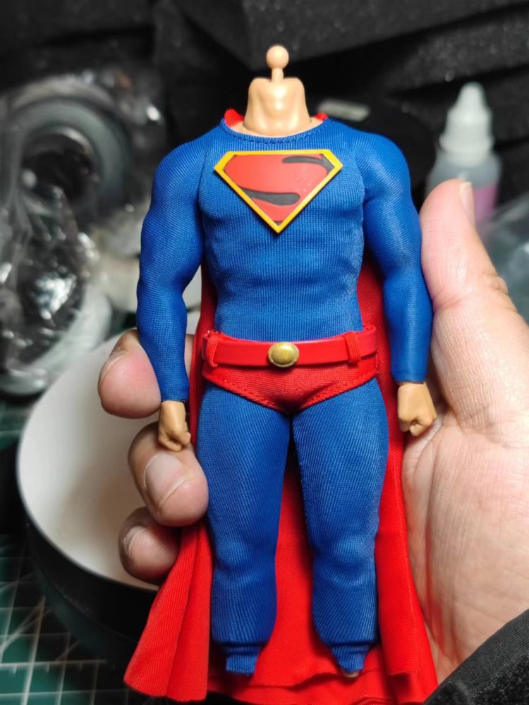 American TV version Supernann suit/headsculpt 1:12