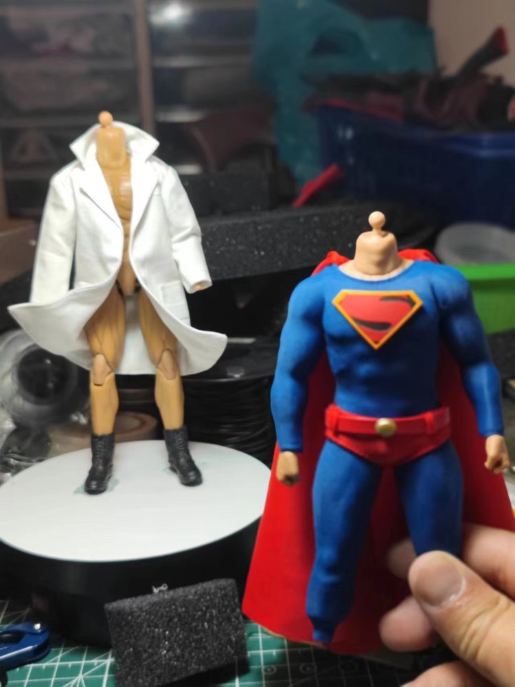 American TV version Supernann suit/headsculpt 1:12