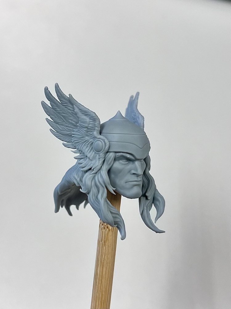 ML Mafex retro Thor headsculpt 1/12