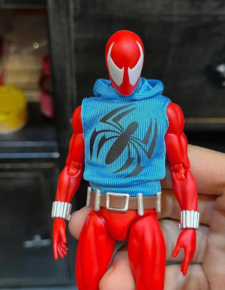 ML/Mafex Scarlet spiderr hoodie( Normal version or damaged version）1：12