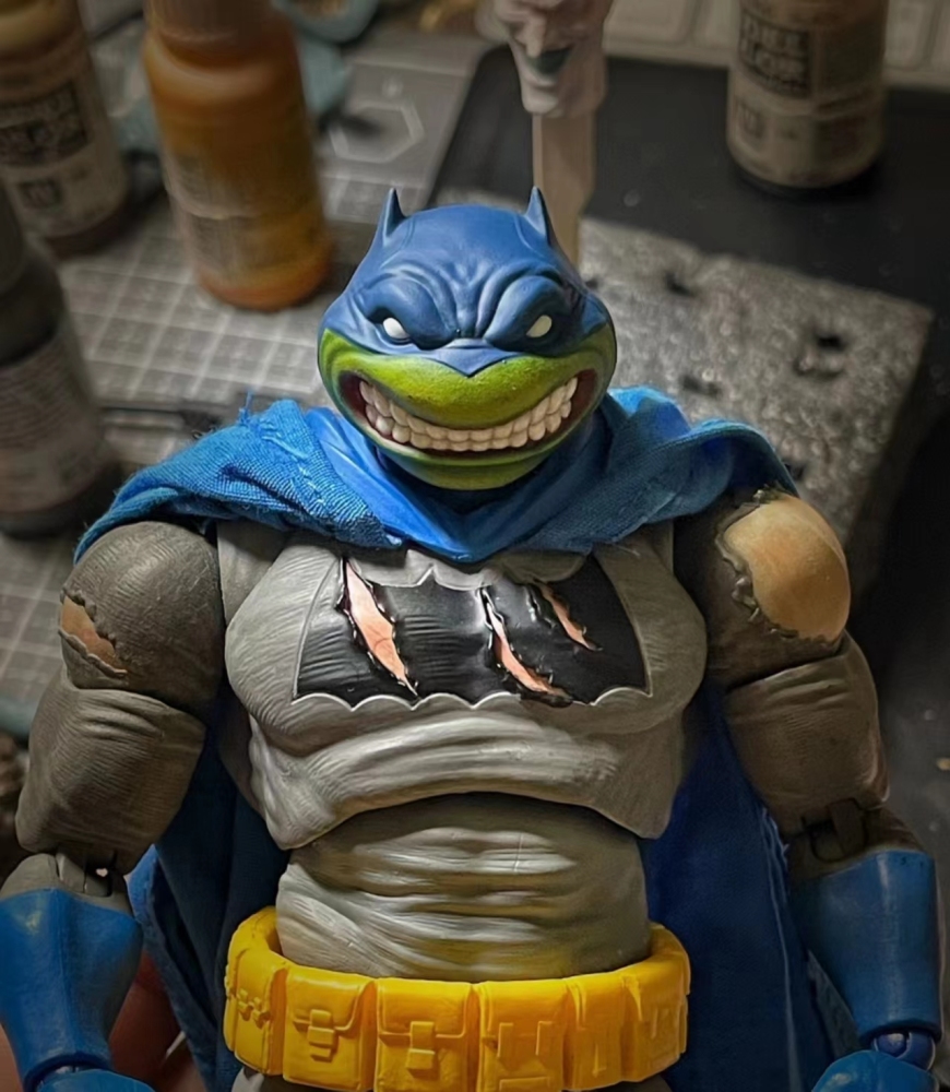 Mafex Batman v Teenage Mutant Ninja Turtles headsculpt 1:12