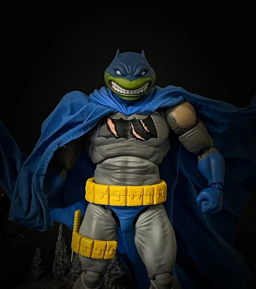 Mafex Batman v Teenage Mutant Ninja Turtles headsculpt 1:12