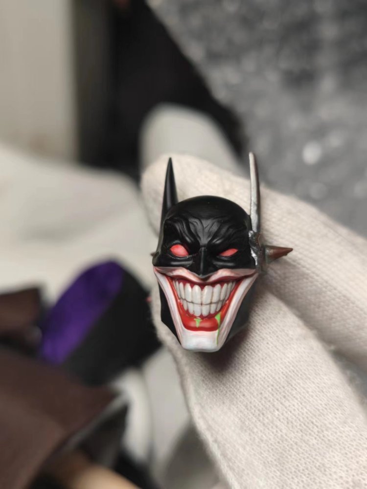 McFarlane  Laughing Batman headsculpt