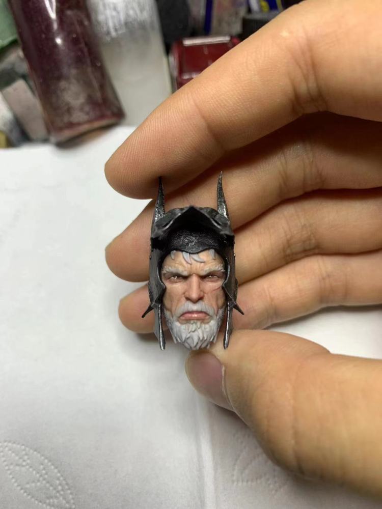 Macfarlane Medieval Batmanm headsculpt 1/12
