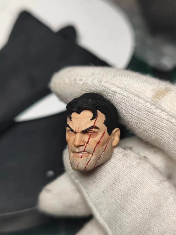 Mezco Scar effect Punisherr headsculpt 1:12