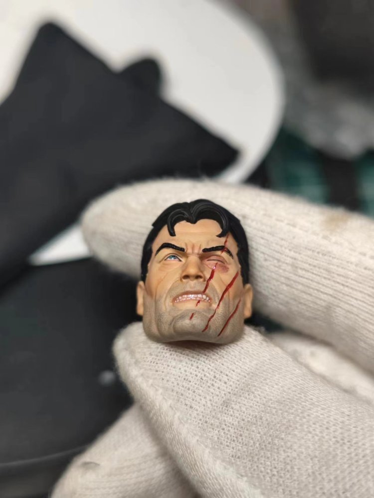 Mezco Scar effect Punisherr headsculpt 1:12
