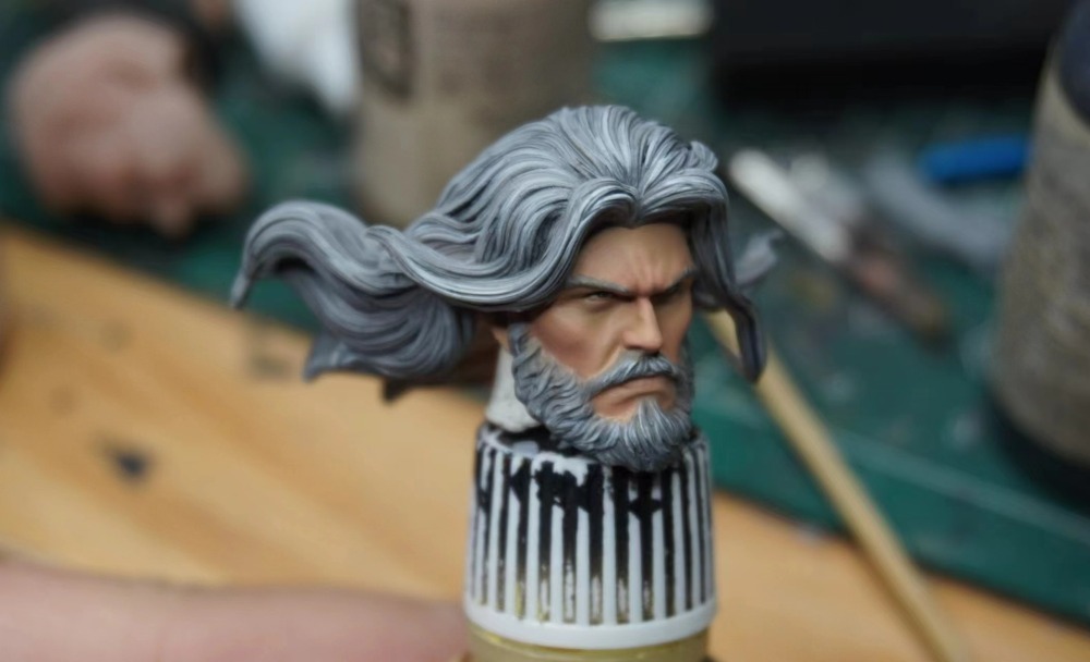 Old Hawkeye anime version headsculpt 1:12
